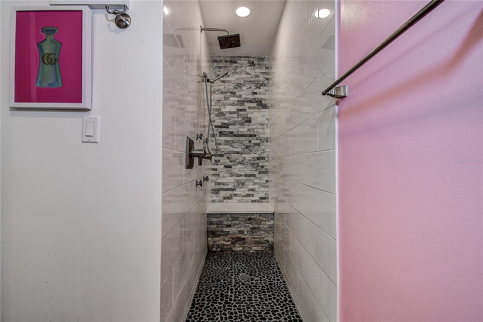 Listing photo id 19 for 9641 Fulton Avenue