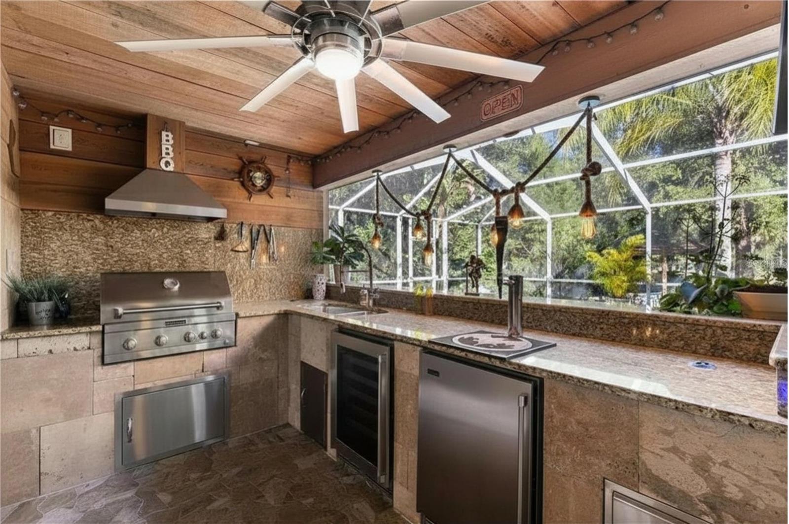 Listing photo id 28 for 9641 Fulton Avenue