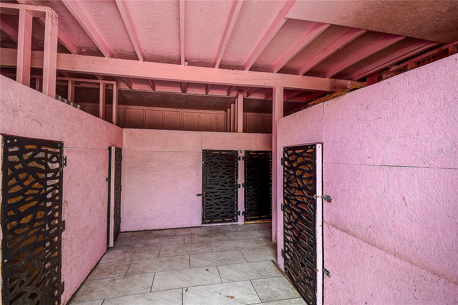 Listing photo id 50 for 9641 Fulton Avenue