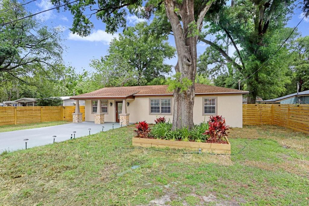 Image 12 of 39 For 906 Woodlawn Avenue