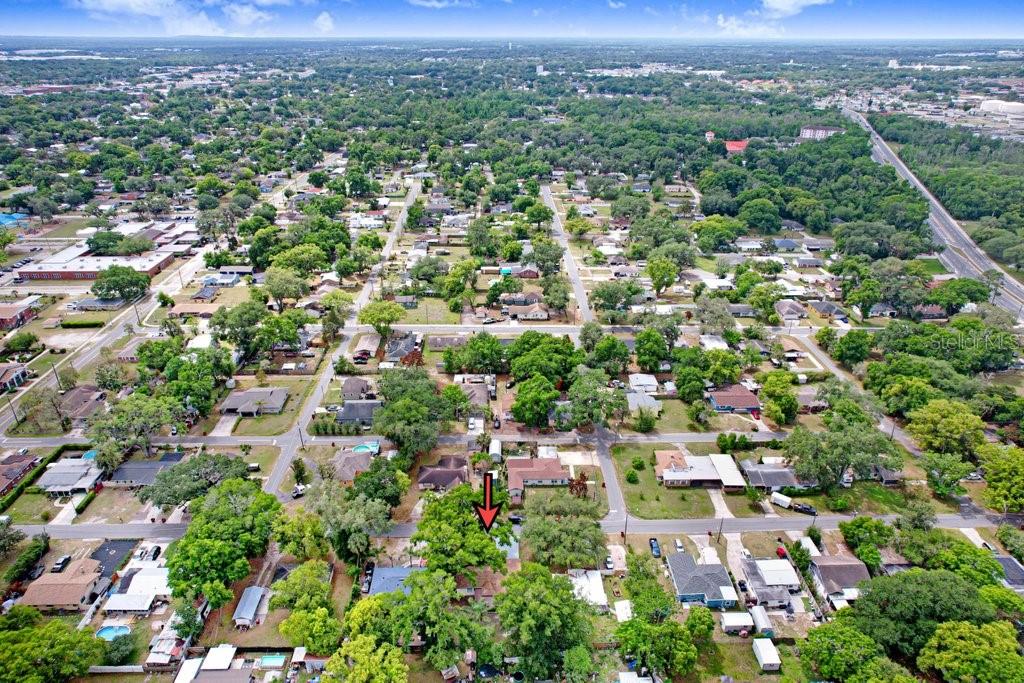 Image 4 of 39 For 906 Woodlawn Avenue