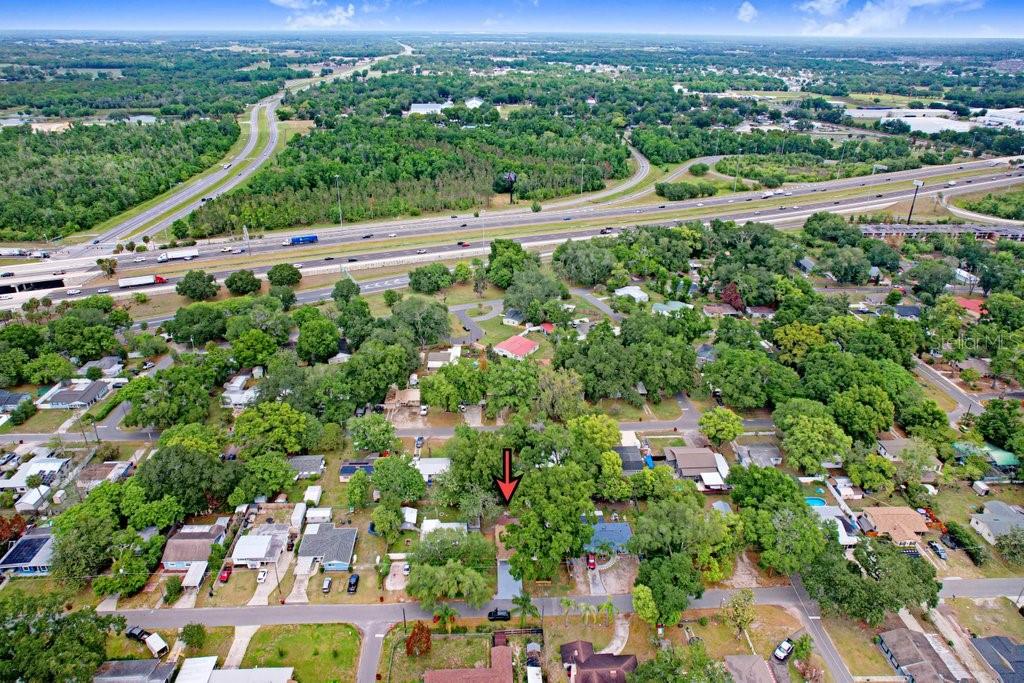 Image 6 of 39 For 906 Woodlawn Avenue