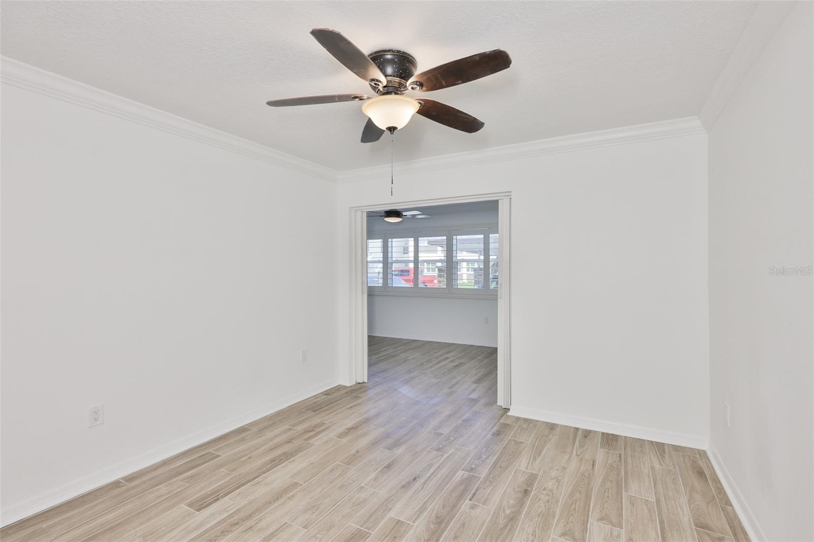 Listing photo id 21 for 4736 Jasper Dr  103