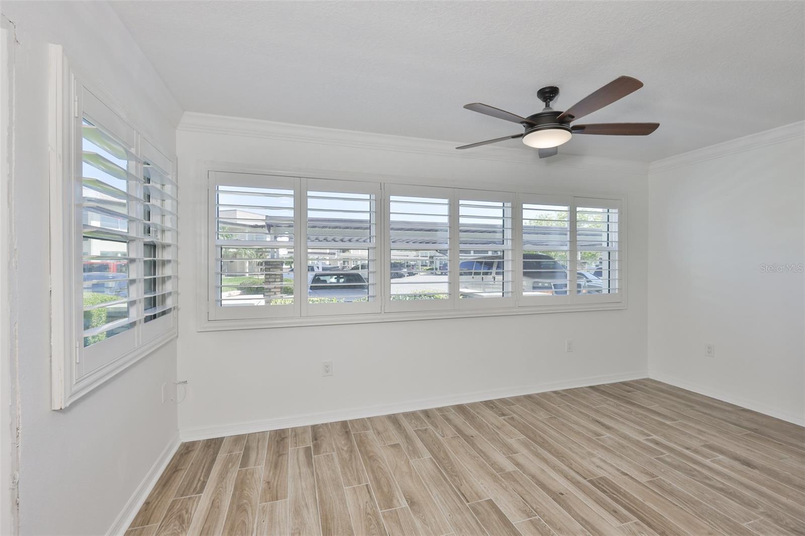 Listing photo id 24 for 4736 Jasper Dr  103