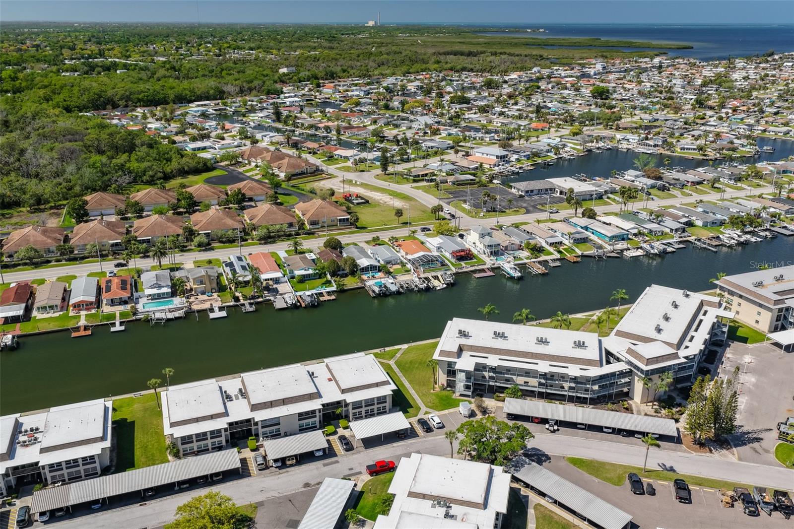 Listing photo id 30 for 4736 Jasper Dr  103