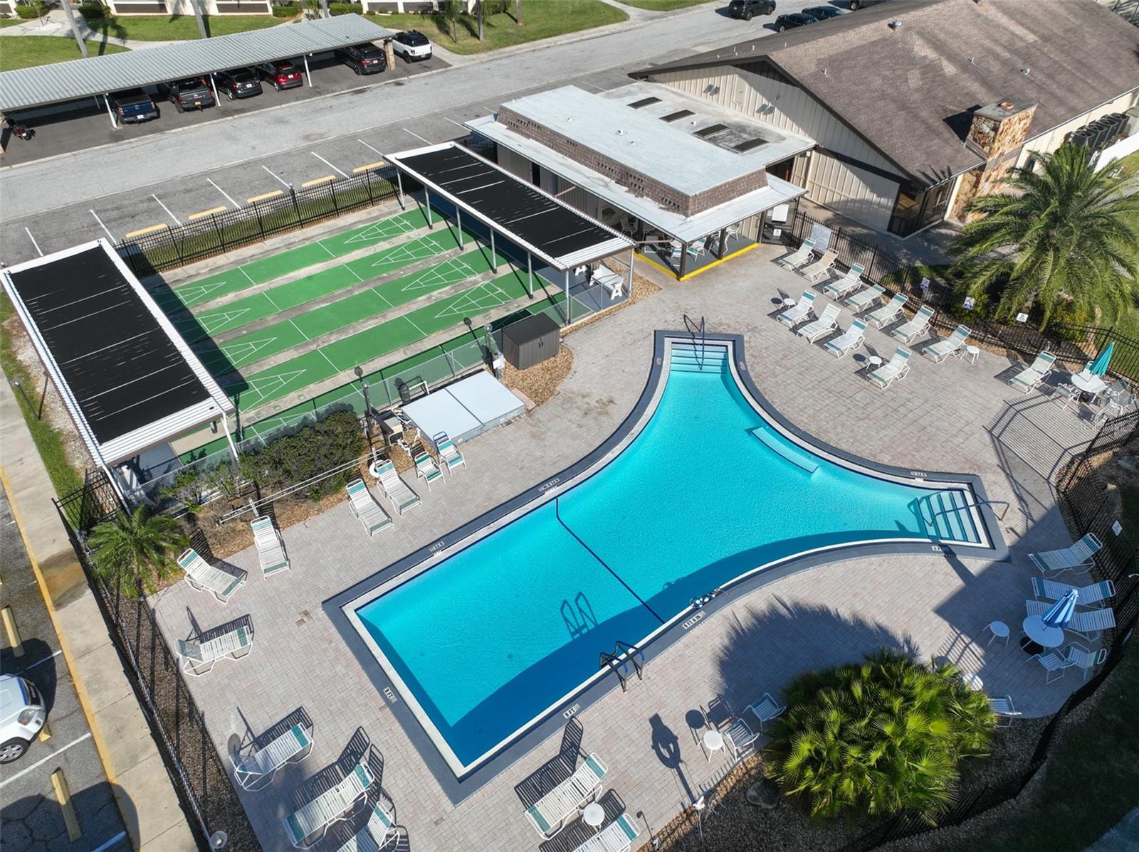 Listing photo id 37 for 4736 Jasper Dr  103