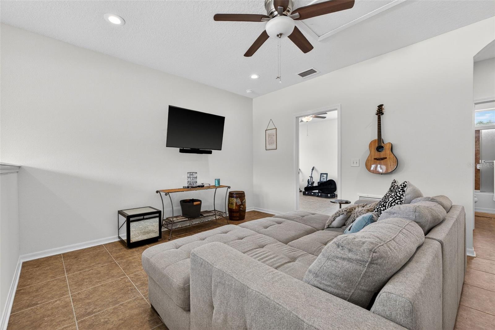 Image 2 of 33 For 3204 Marlin Avenue