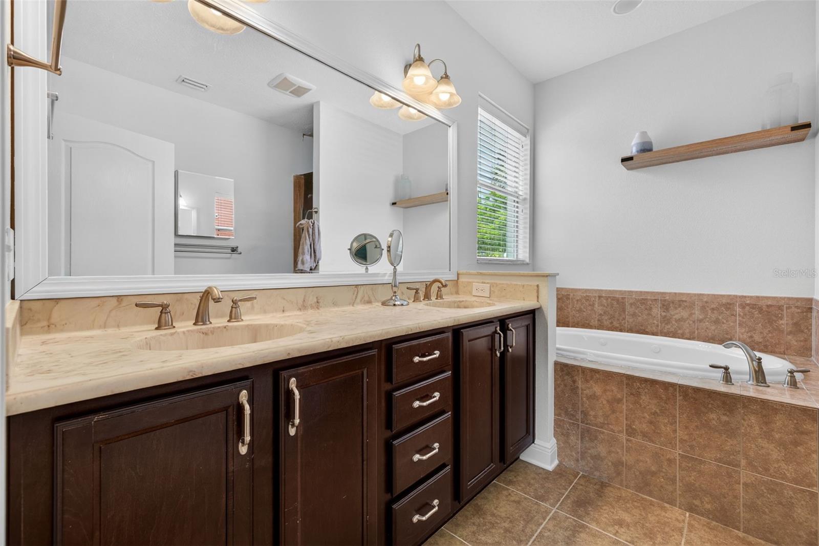 Image 23 of 33 For 3204 Marlin Avenue