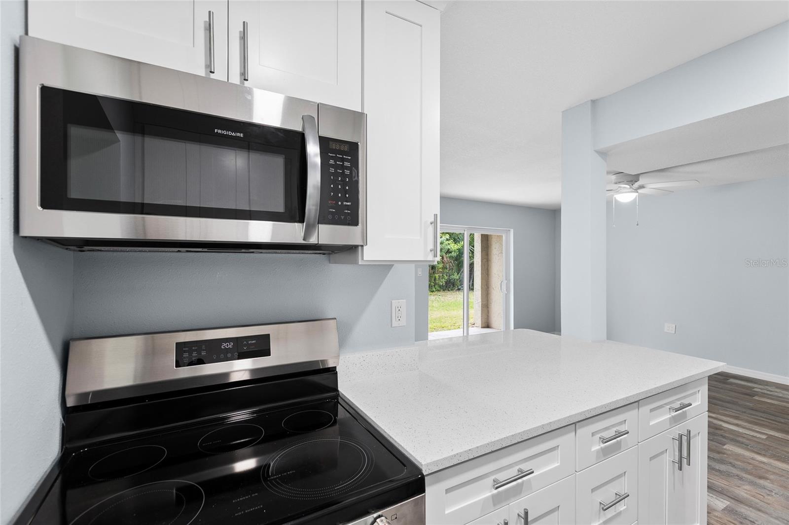 Image 13 of 32 For 4215 Bay Drive 1805b