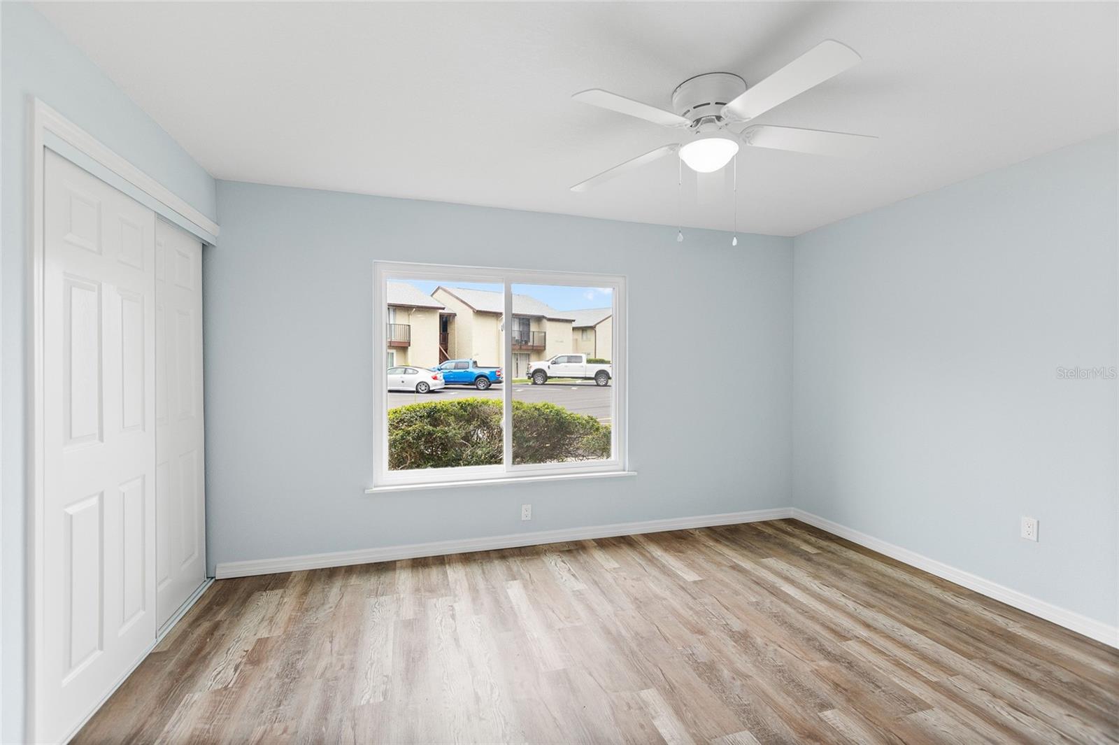 Image 19 of 32 For 4215 Bay Drive 1805b