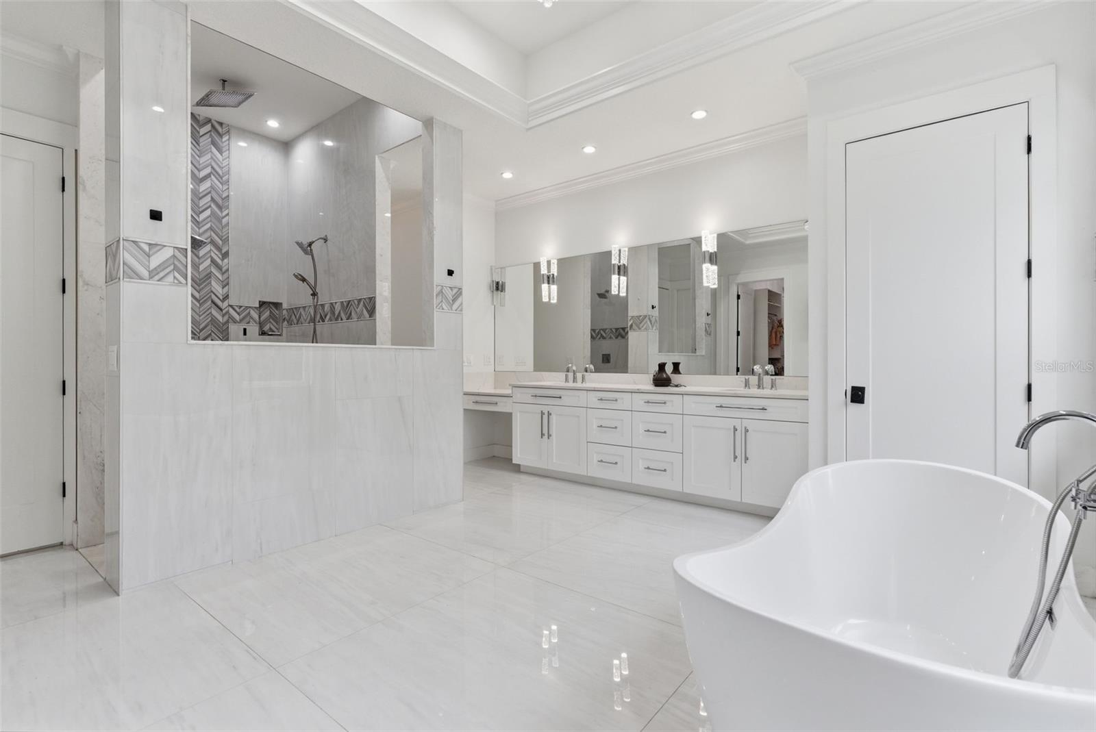 Listing photo id 38 for 8241 Cass Road