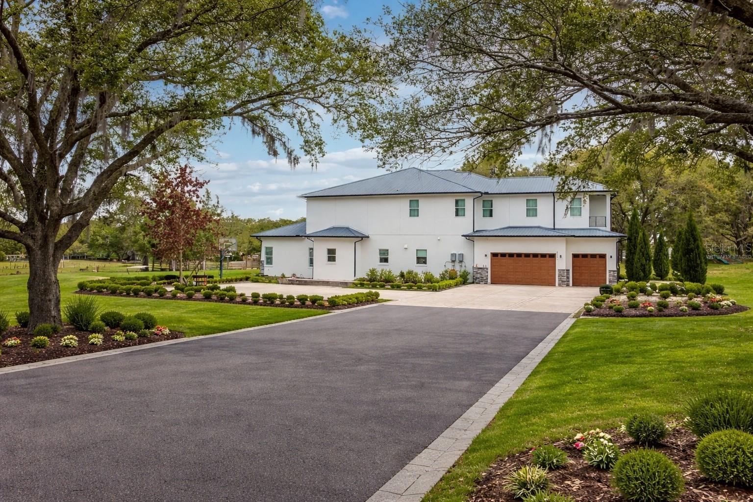 Listing photo id 5 for 8241 Cass Road