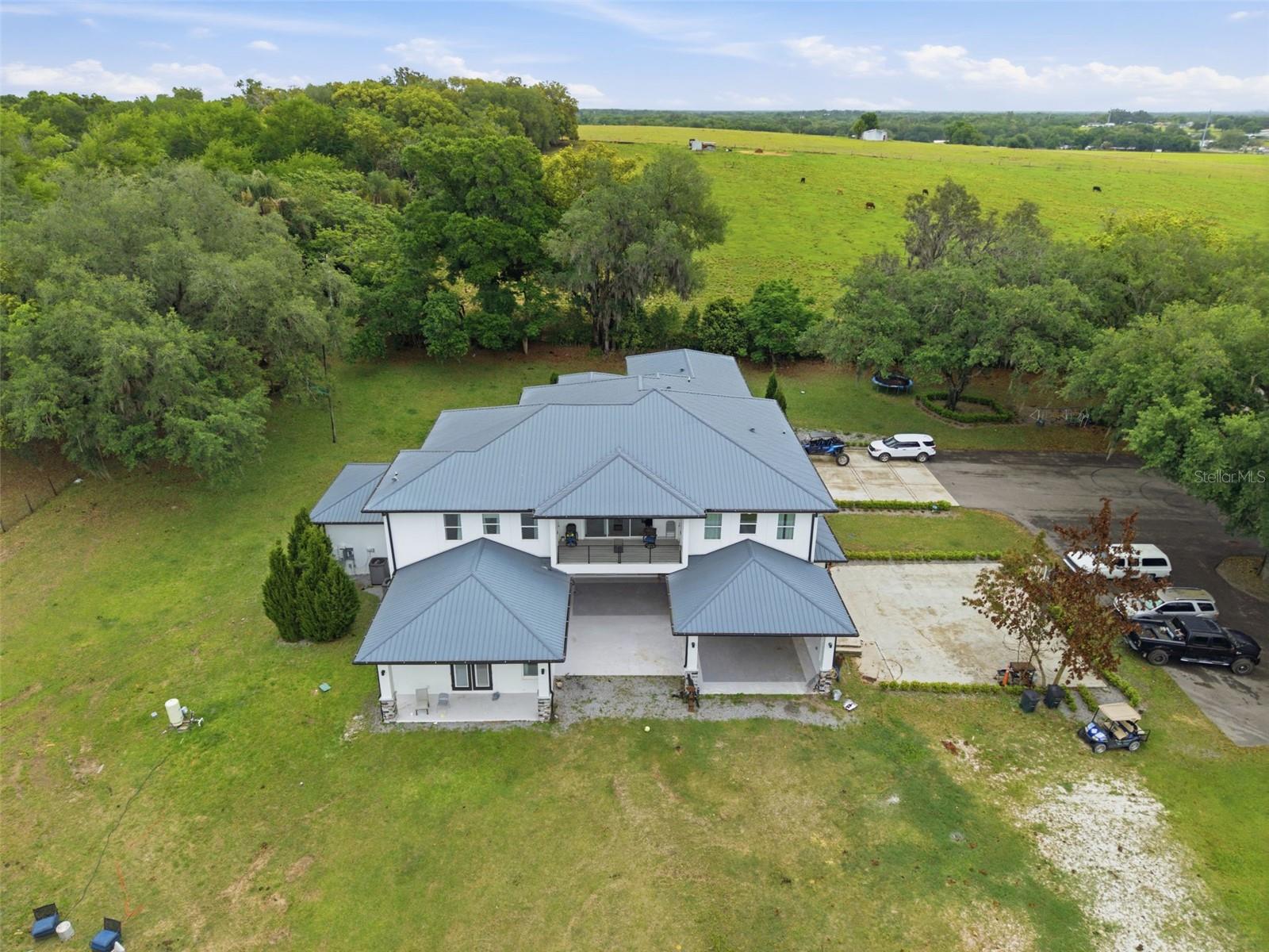 Listing photo id 77 for 8241 Cass Road