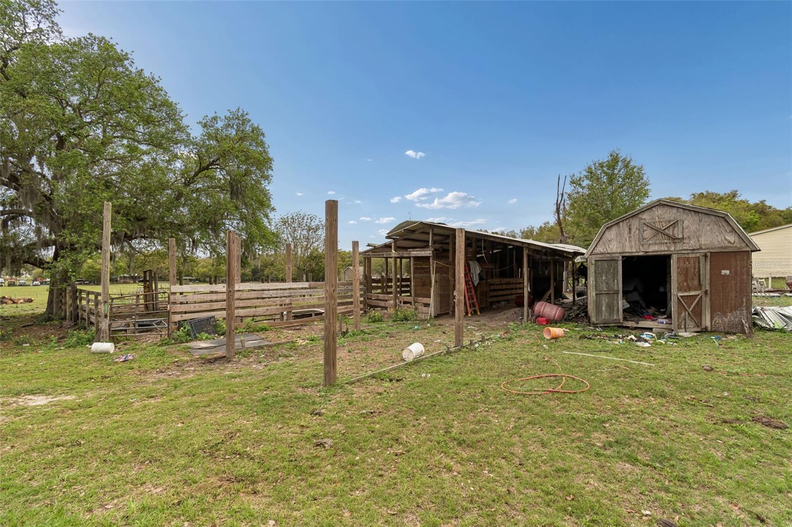 Listing photo id 89 for 8241 Cass Road