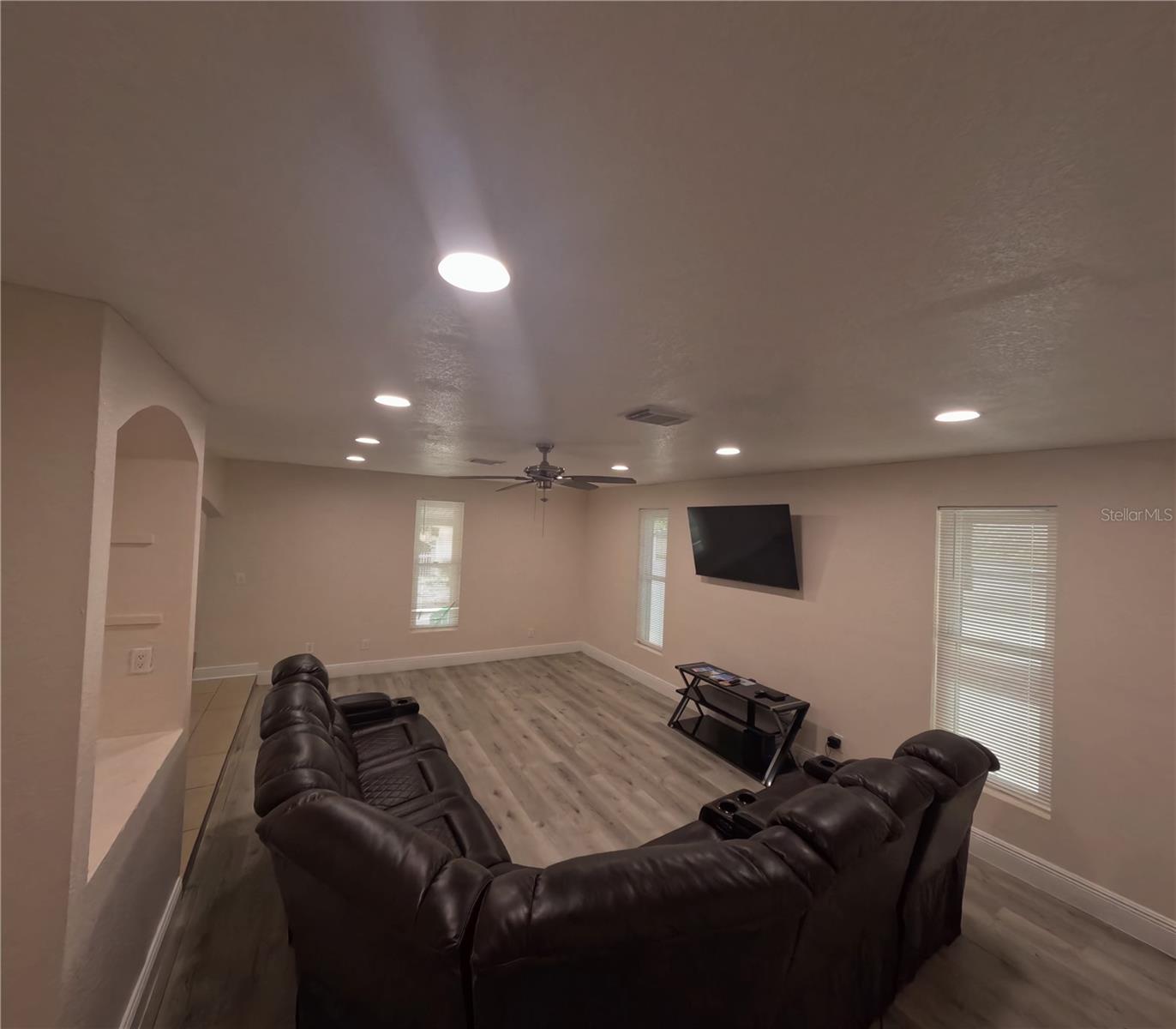 Image 20 of 76 For 8507 Brooks Street