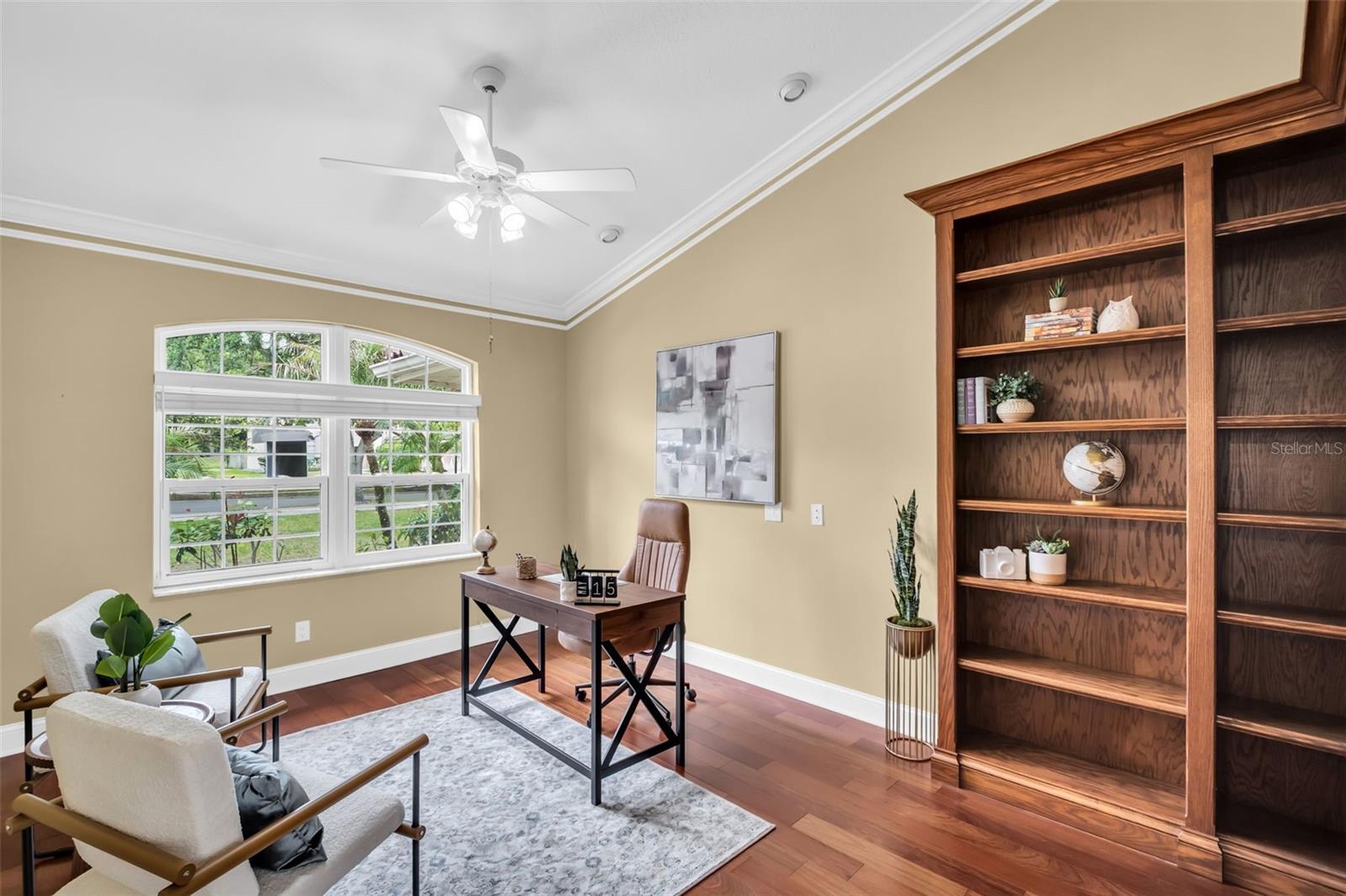 Image 10 of 85 For 1404 East Lake Woodlands Parkway