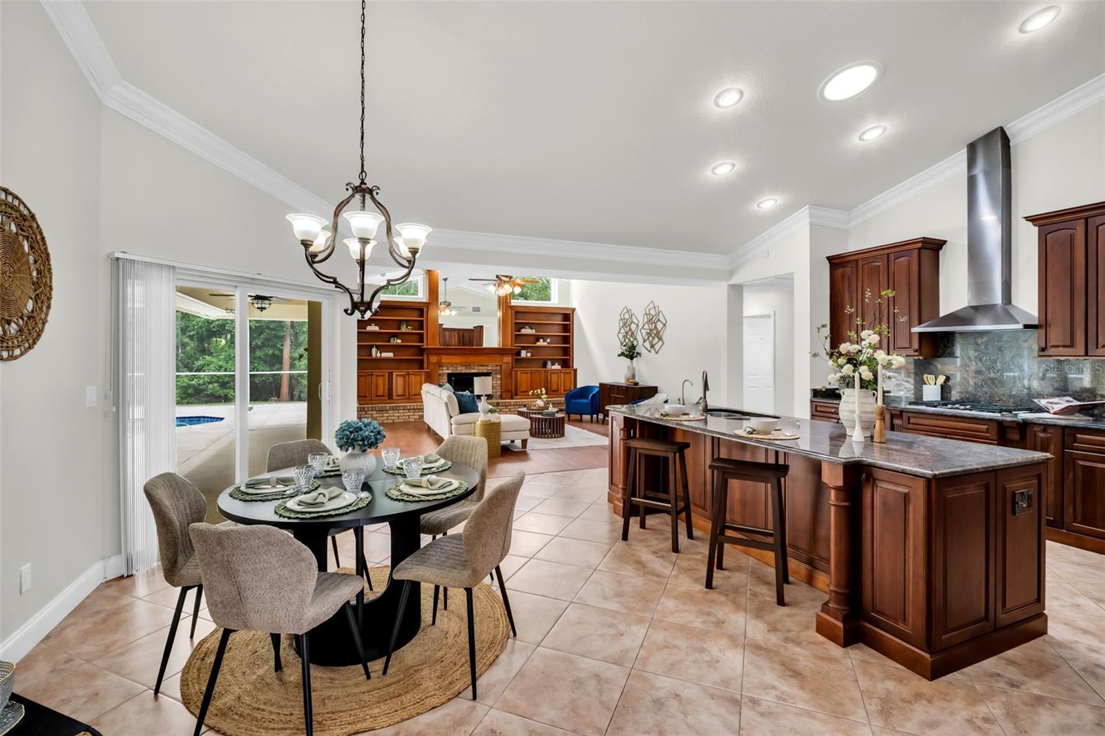 Image 11 of 85 For 1404 East Lake Woodlands Parkway