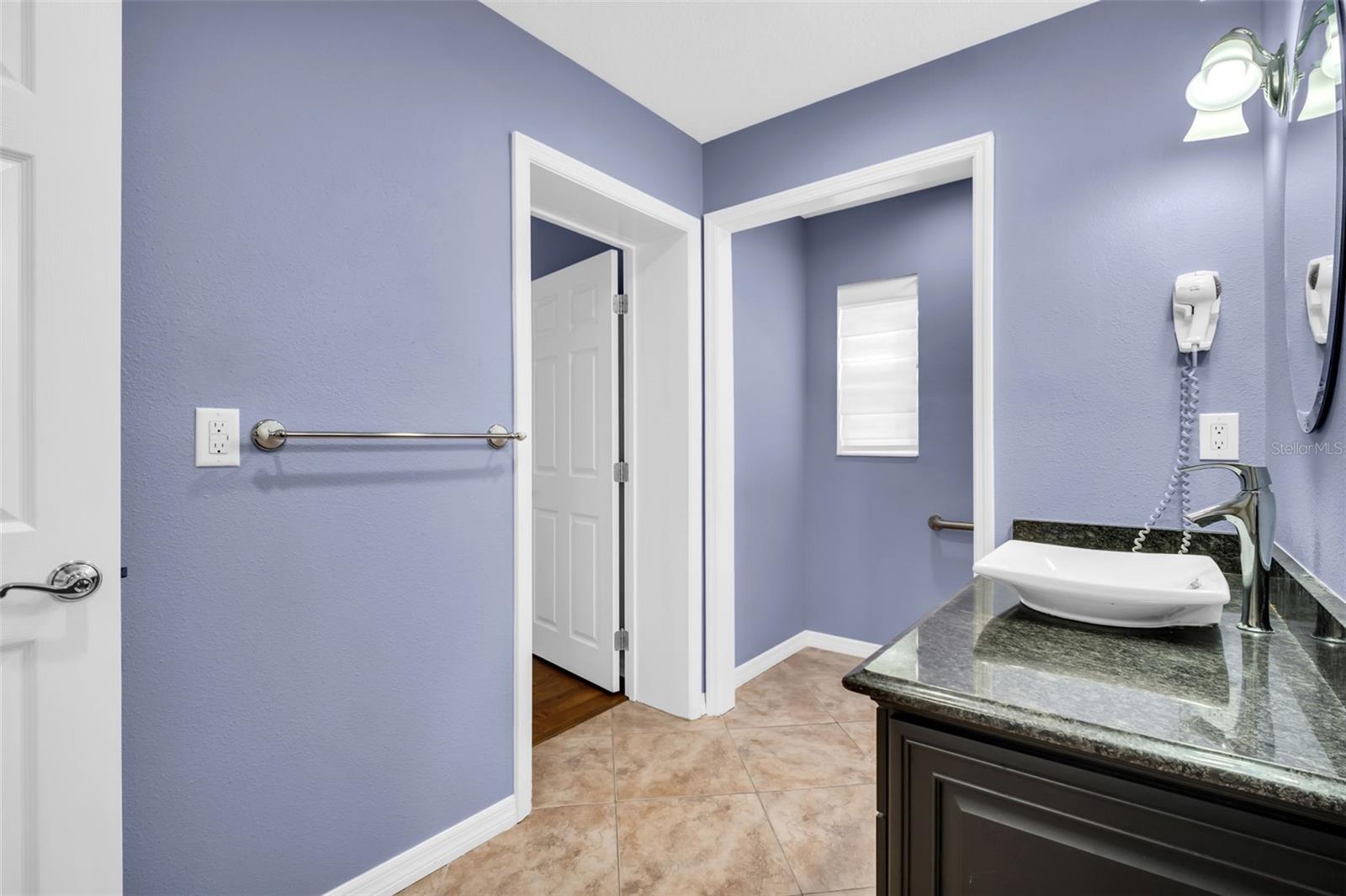 Image 40 of 85 For 1404 East Lake Woodlands Parkway