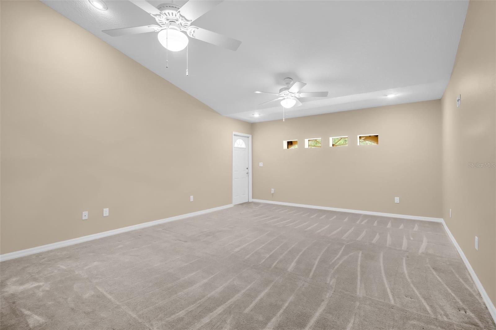 Image 44 of 85 For 1404 East Lake Woodlands Parkway