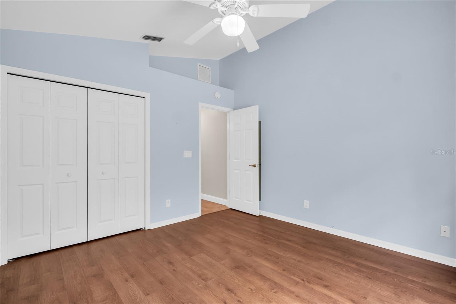 Image 50 of 85 For 1404 East Lake Woodlands Parkway