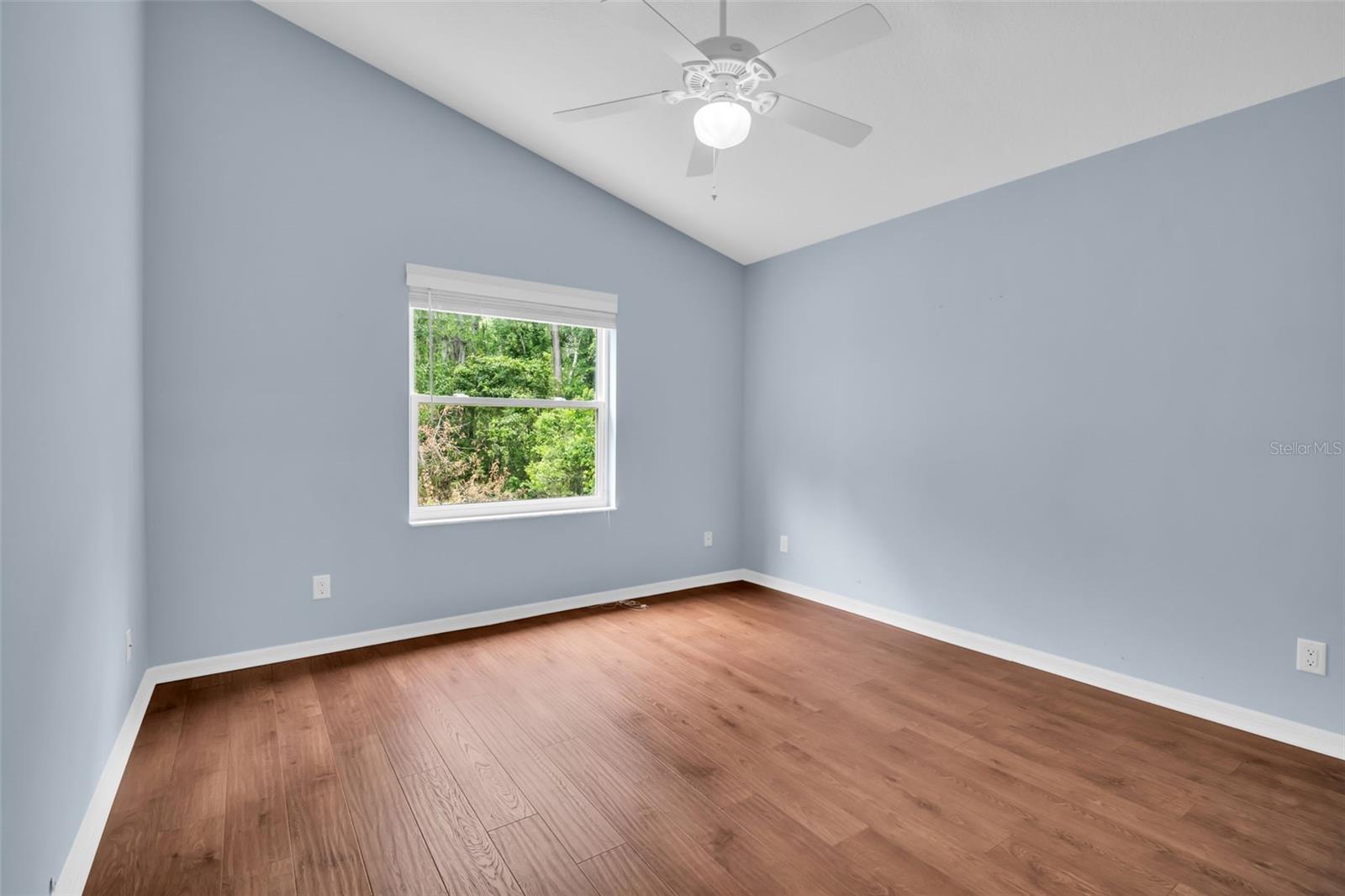 Image 51 of 85 For 1404 East Lake Woodlands Parkway