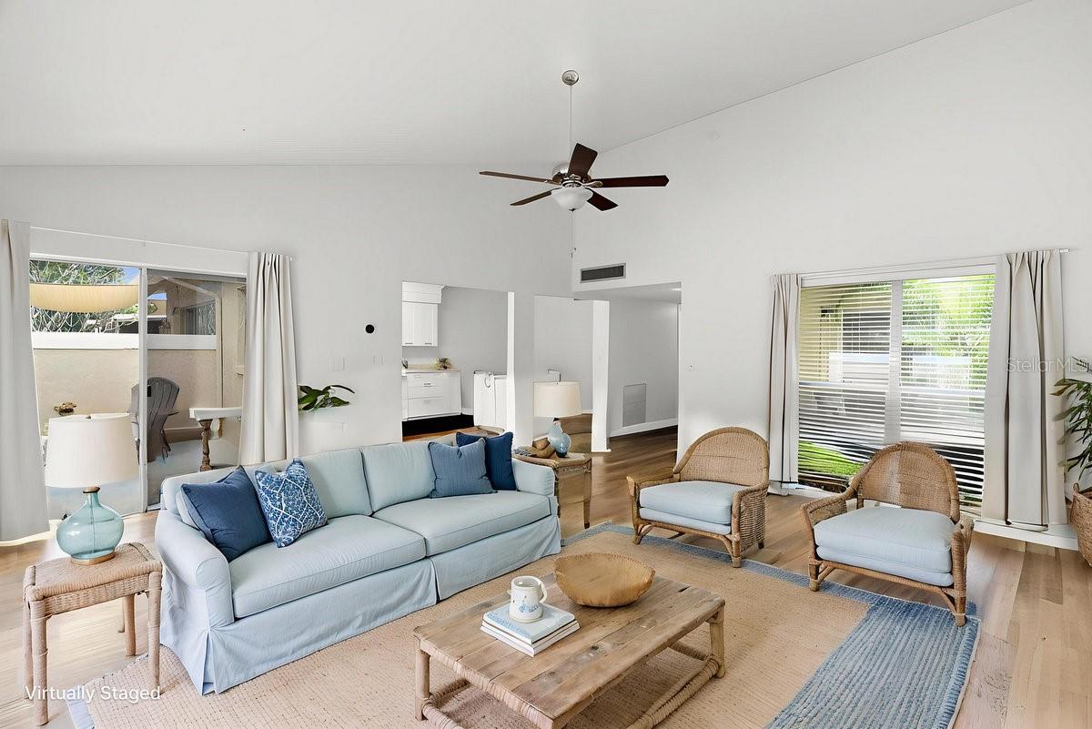 Image 10 of 60 For 1607 Amberlea Drive S