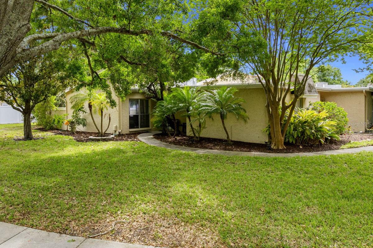 Image 35 of 60 For 1607 Amberlea Drive S