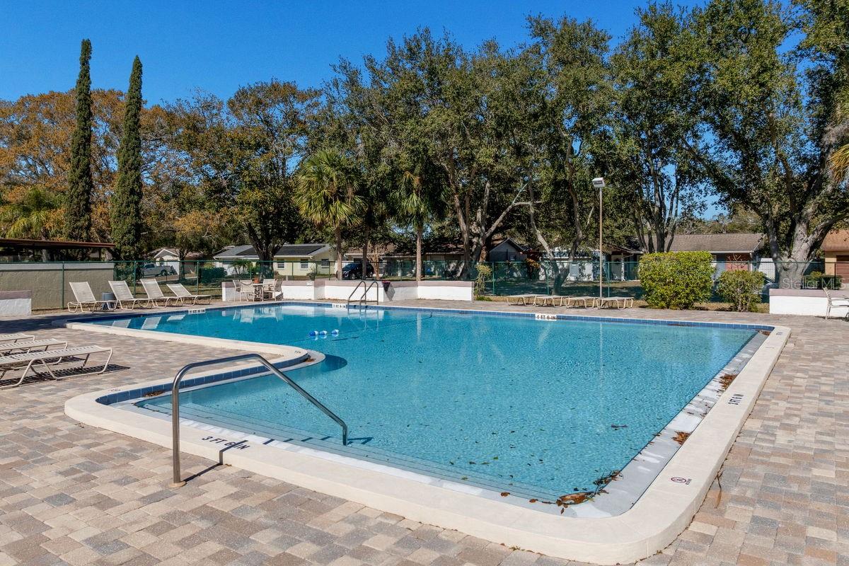 Image 38 of 60 For 1607 Amberlea Drive S