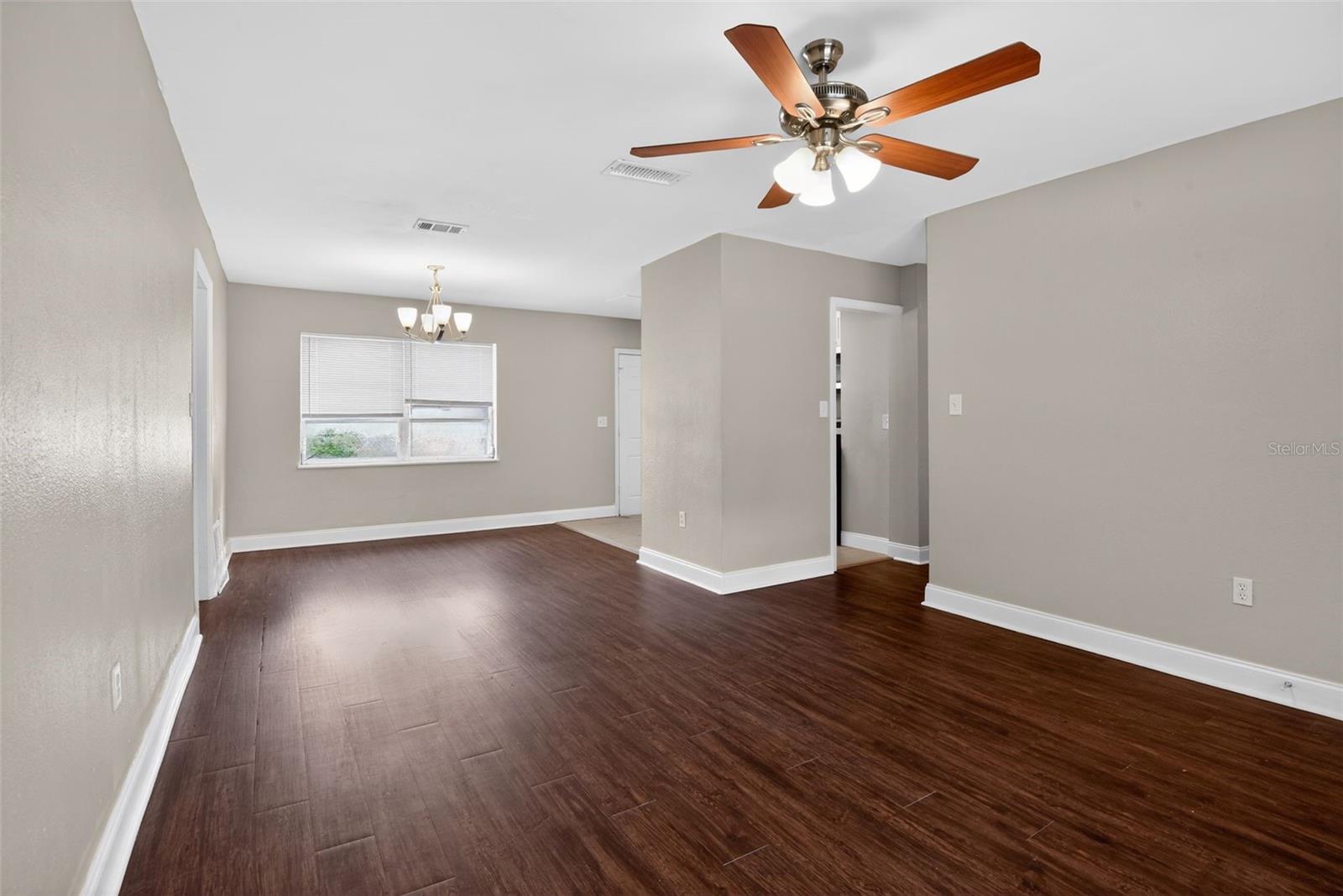 Image 10 of 27 For 713 Laisy Drive