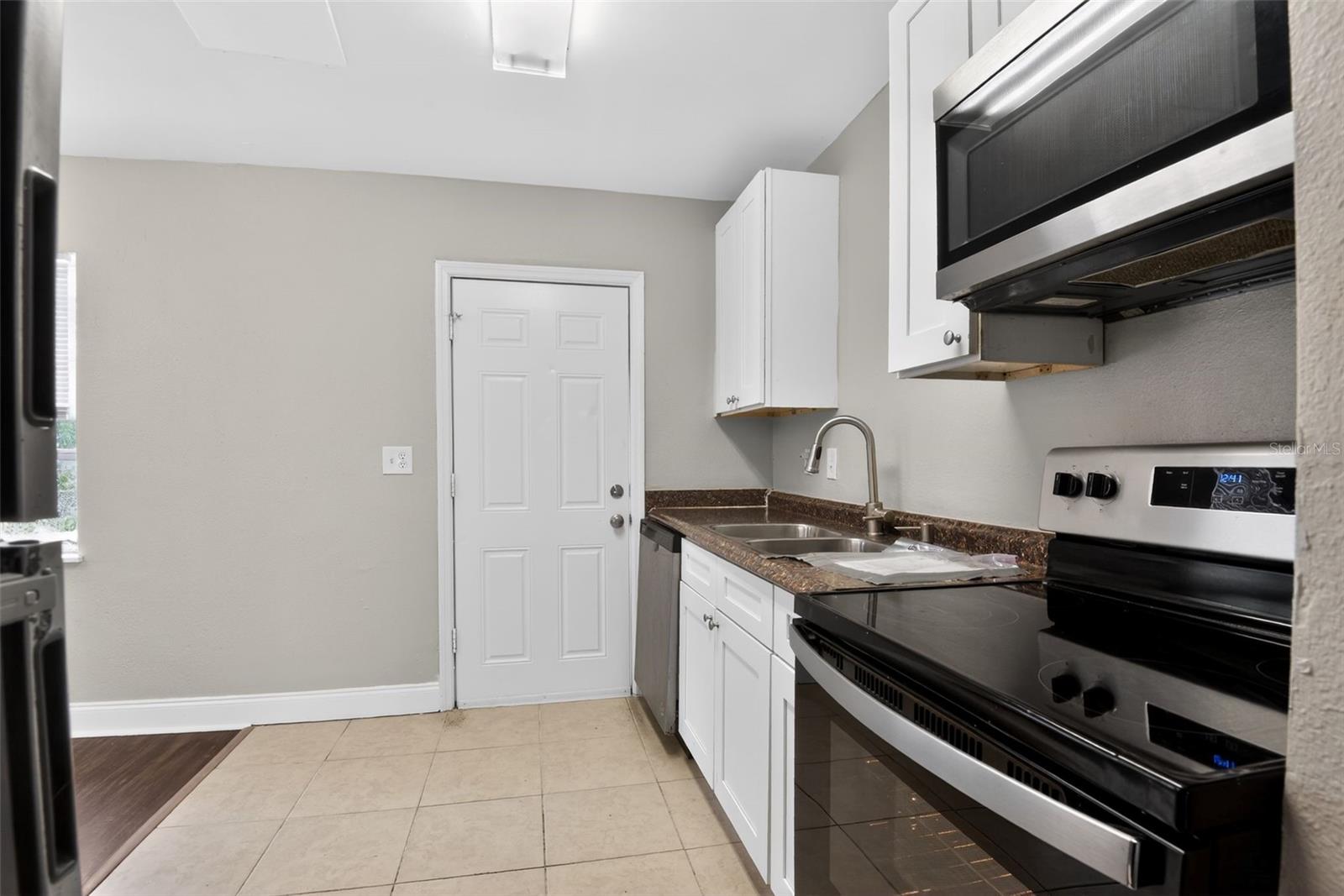 Image 15 of 27 For 713 Laisy Drive