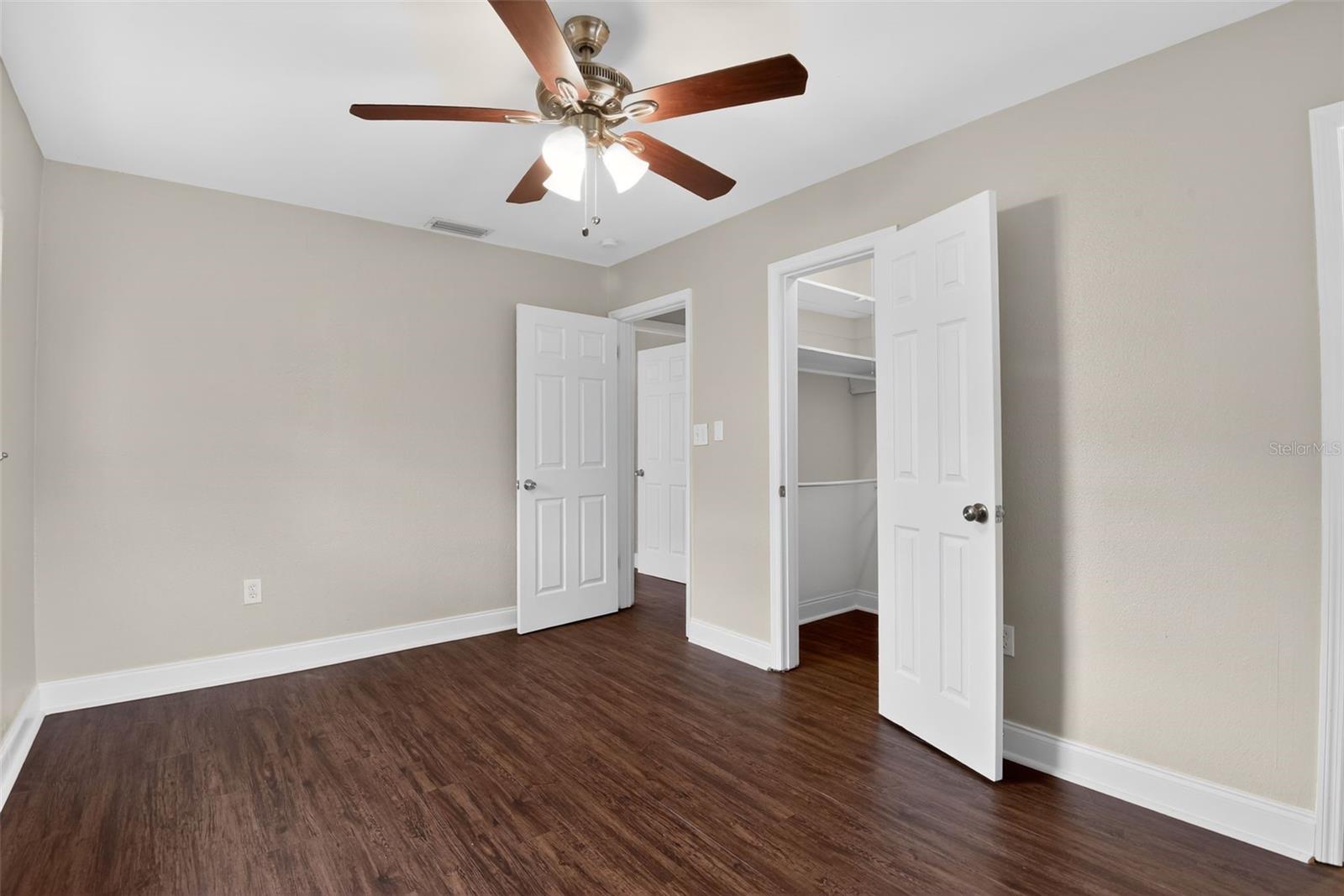 Image 16 of 27 For 713 Laisy Drive