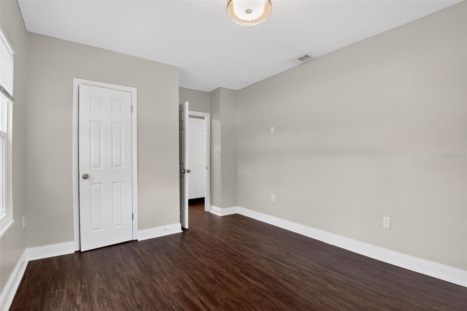 Image 18 of 27 For 713 Laisy Drive