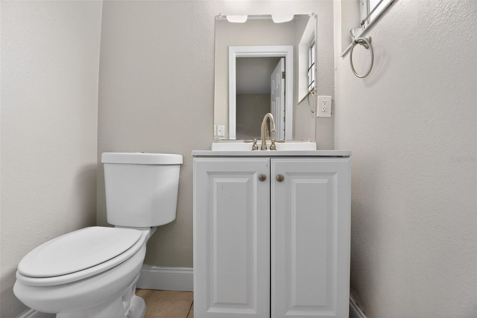 Image 23 of 27 For 713 Laisy Drive