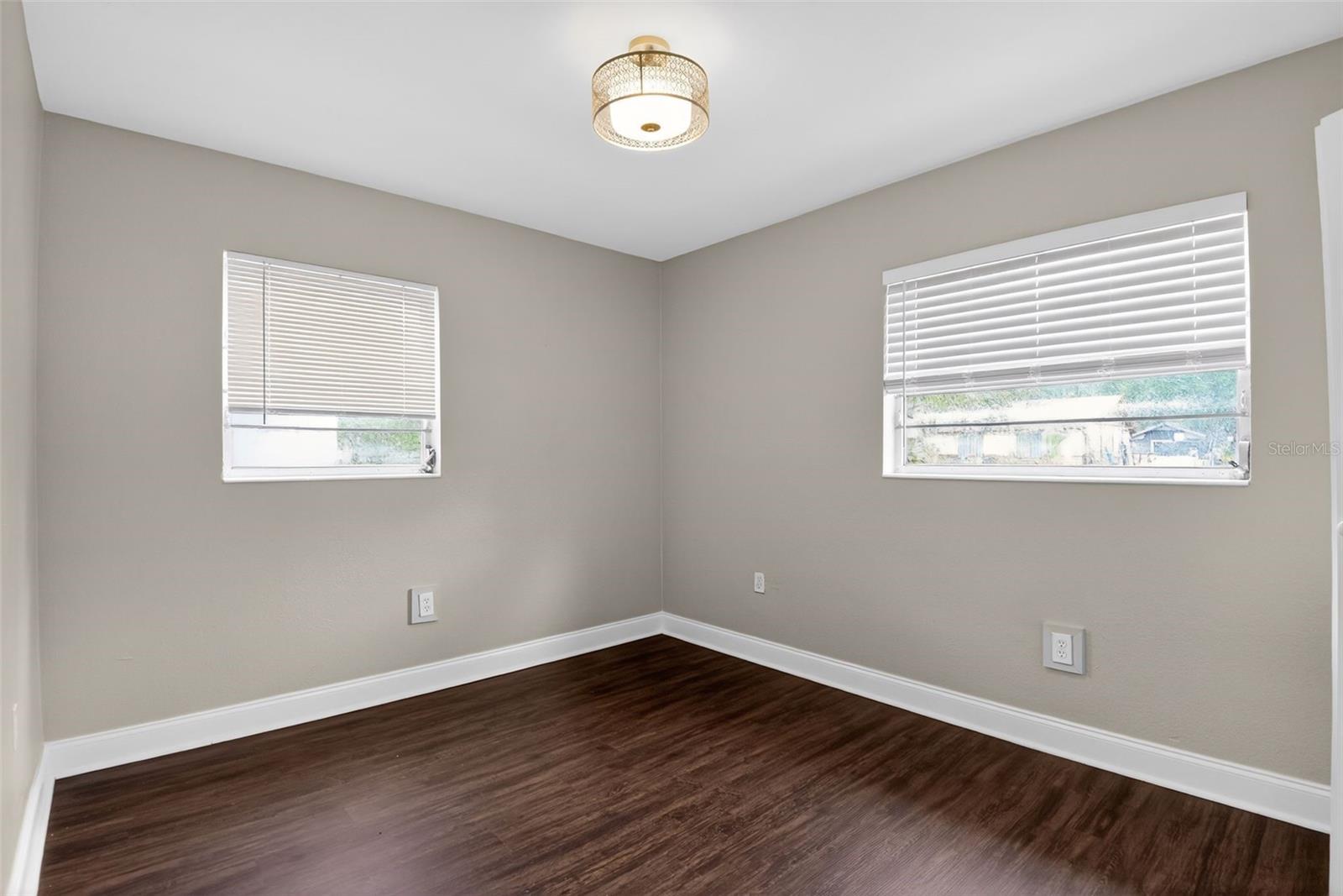Image 7 of 27 For 713 Laisy Drive