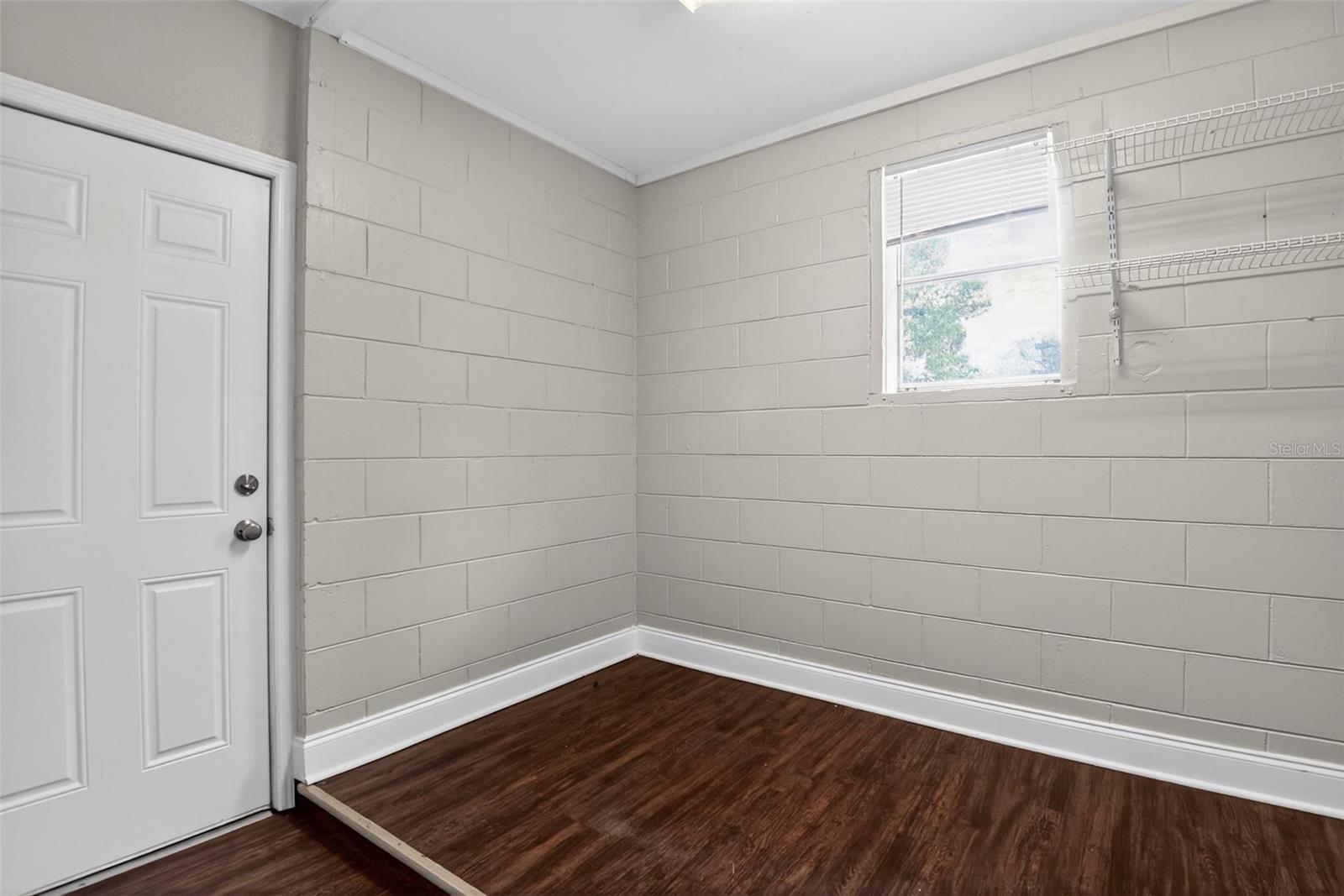 Image 9 of 27 For 713 Laisy Drive