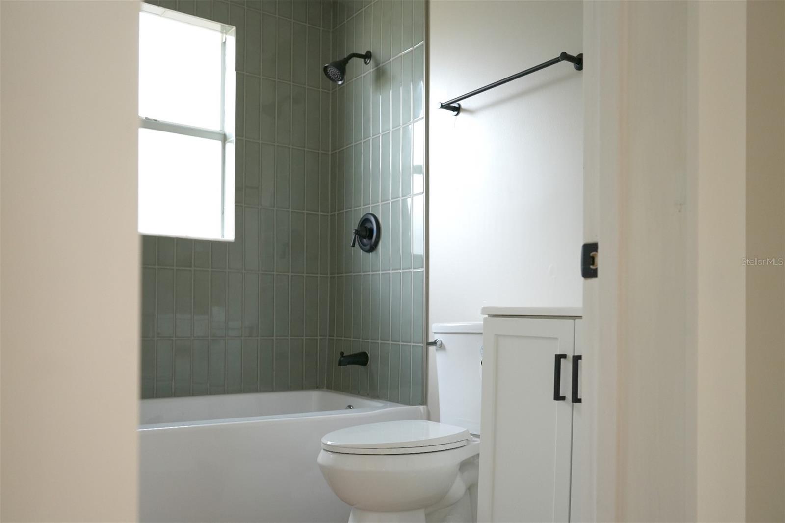 Image 13 of 16 For 1221 Osborne Avenue