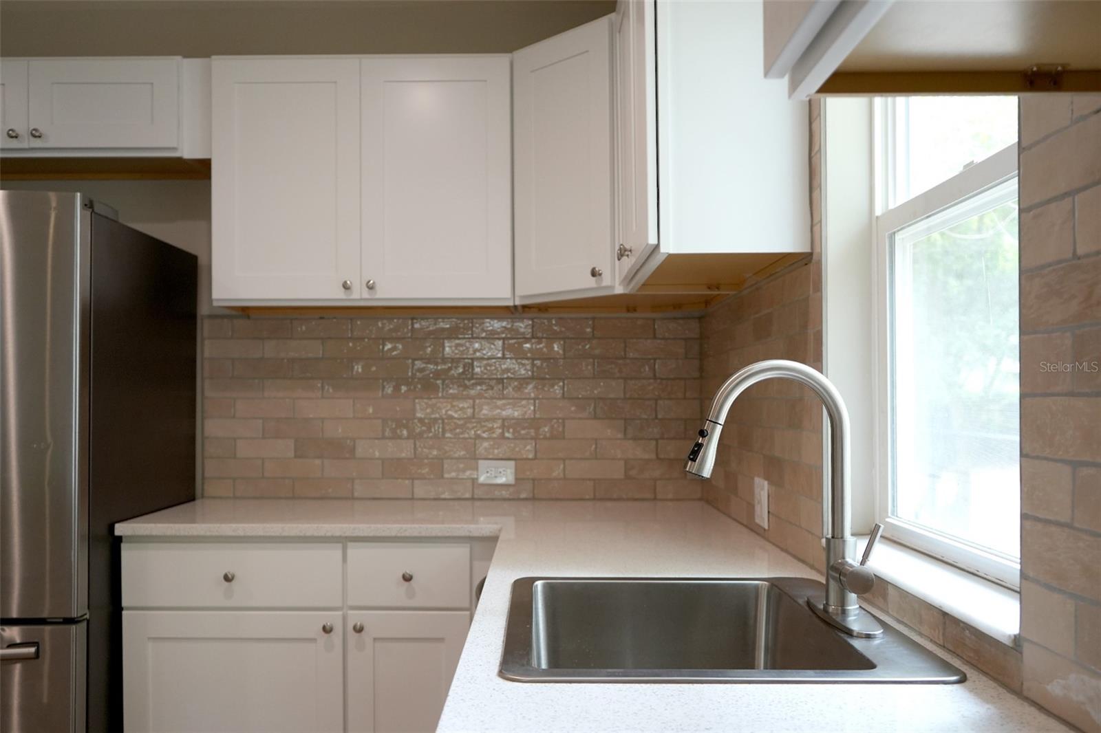 Image 8 of 16 For 1221 Osborne Avenue