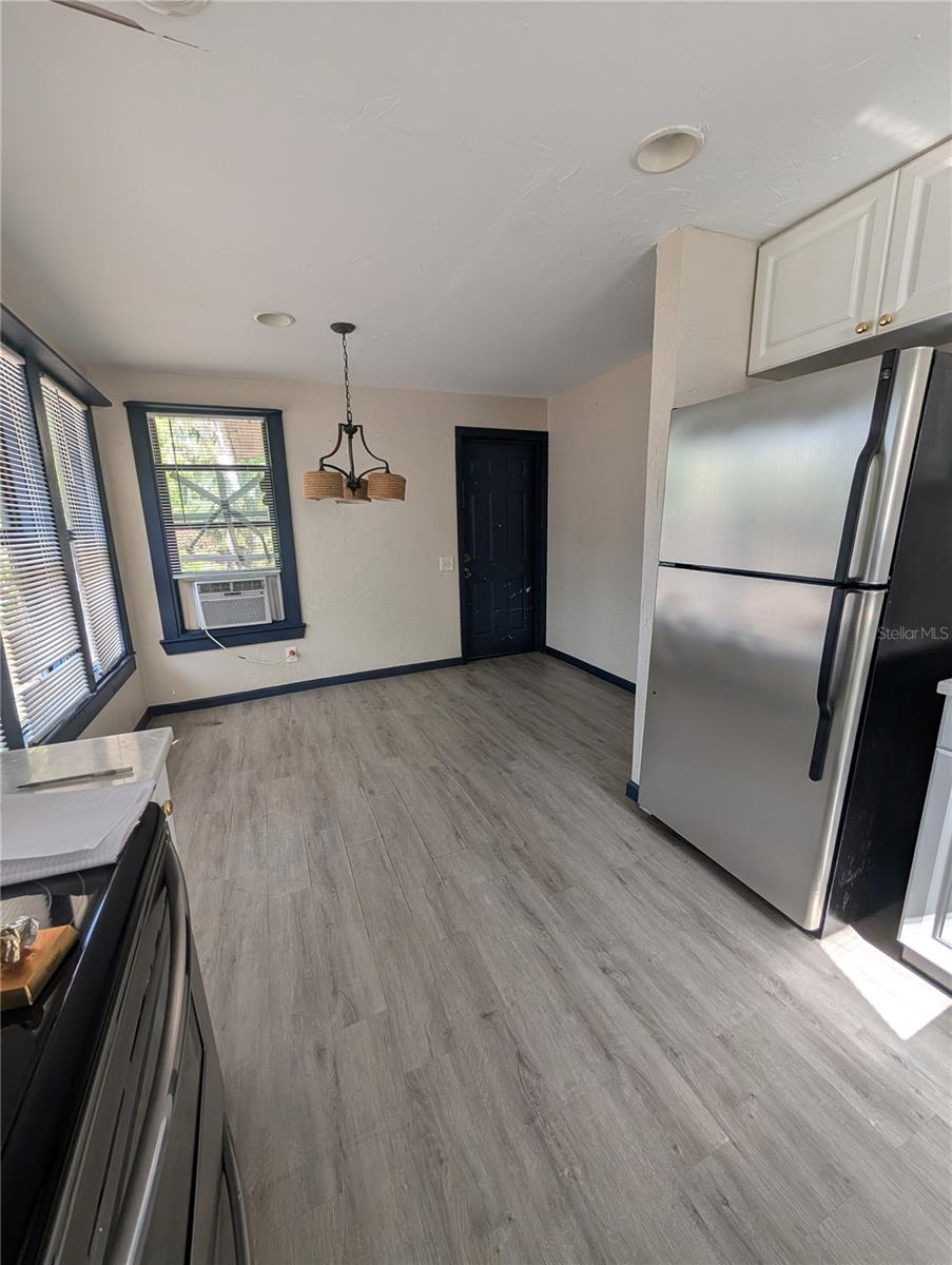 Image 15 of 17 For 2004 2nd Avenue E 1