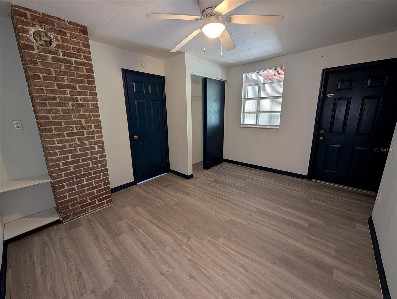 Image 9 of 17 For 2004 2nd Avenue E 1