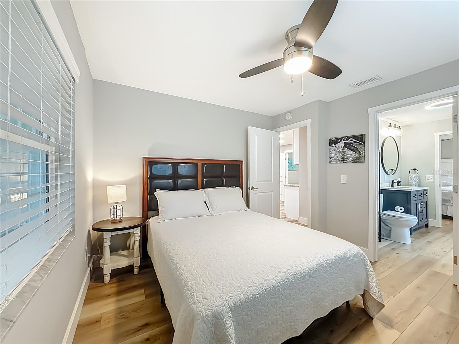 Listing photo id 24 for 1851 18th Street