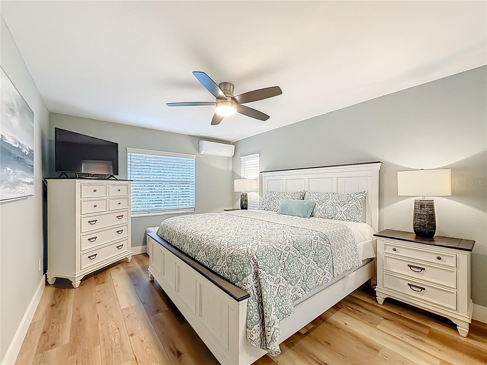 Listing photo id 32 for 1851 18th Street