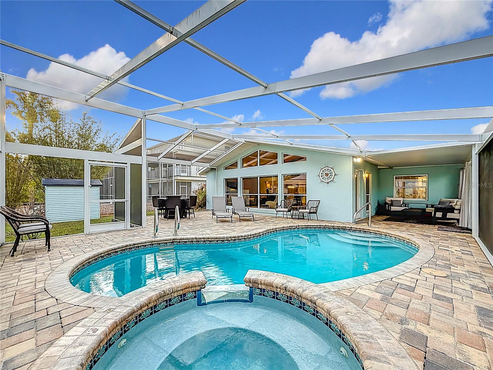 Listing photo id 41 for 1851 18th Street