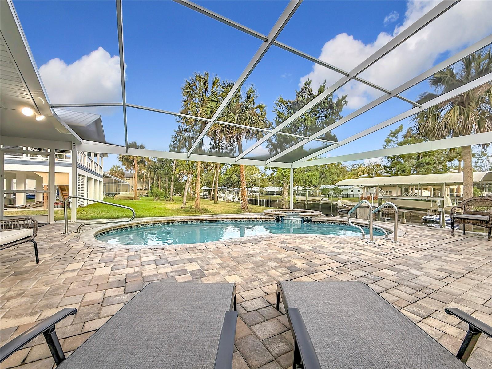 Listing photo id 45 for 1851 18th Street