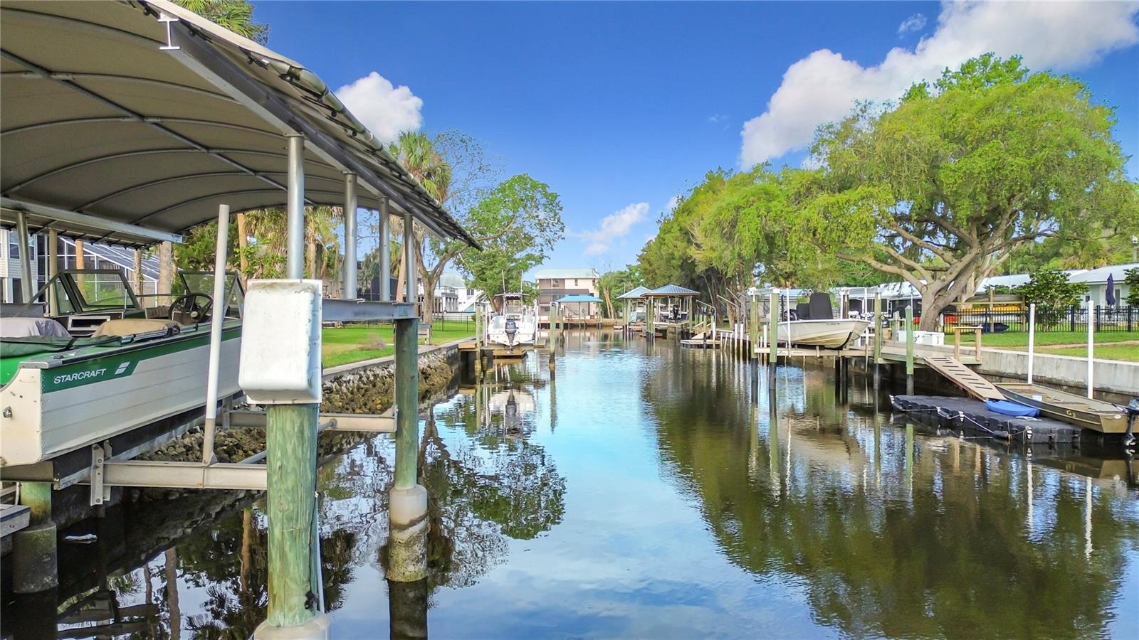 Listing photo id 47 for 1851 18th Street