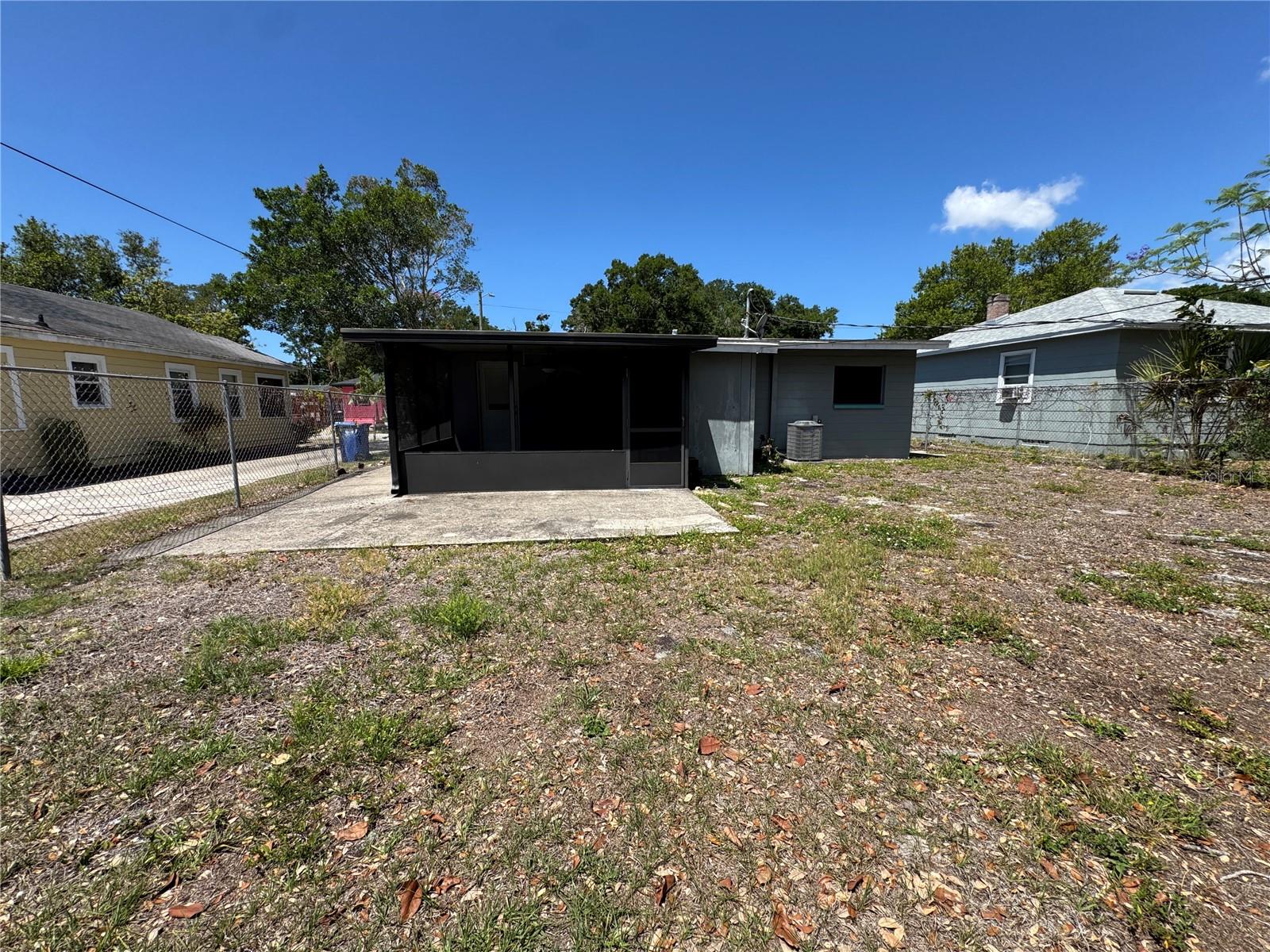 Image 23 of 29 For 1930 Walton Street S