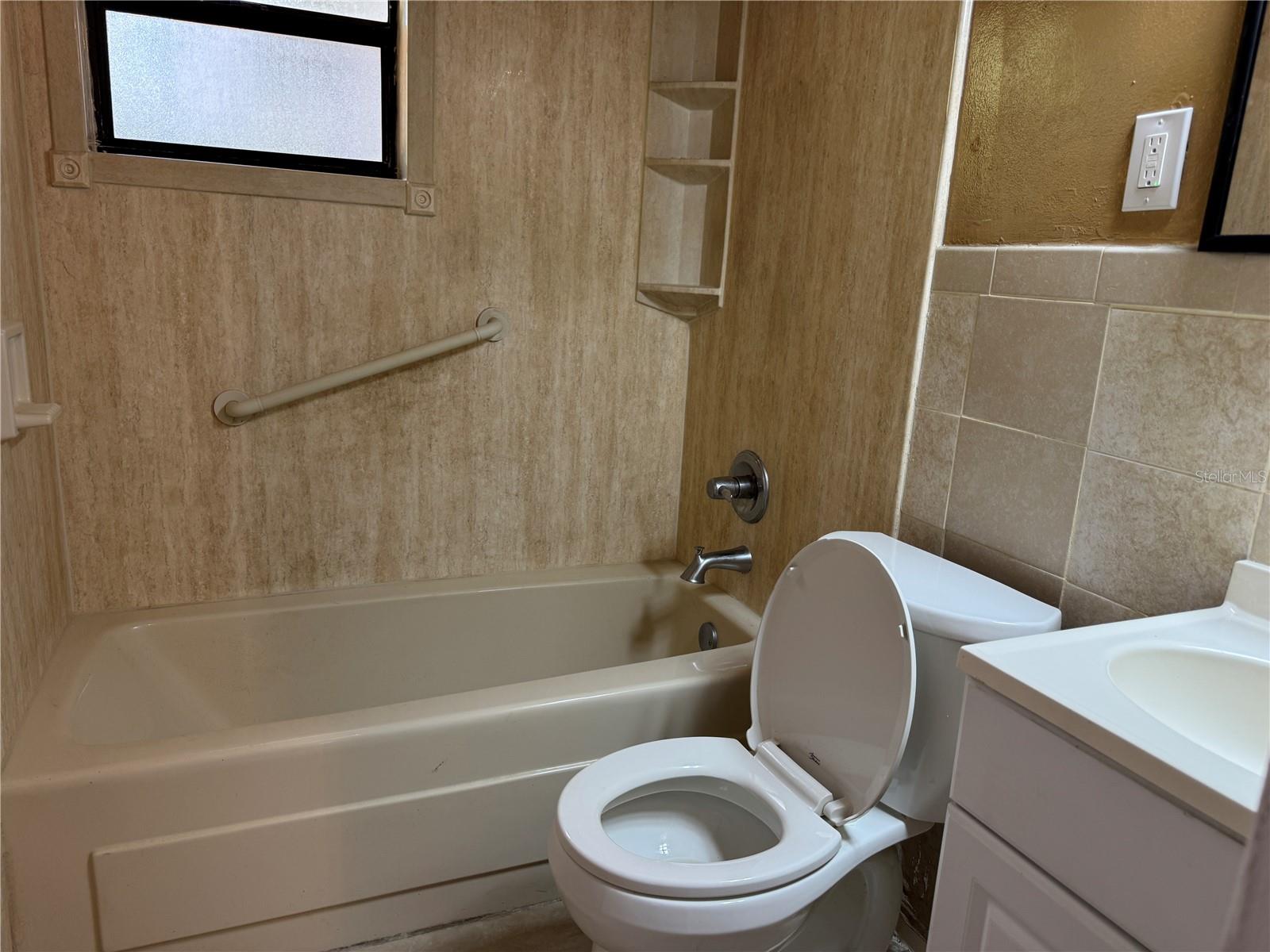 Image 27 of 29 For 1930 Walton Street S