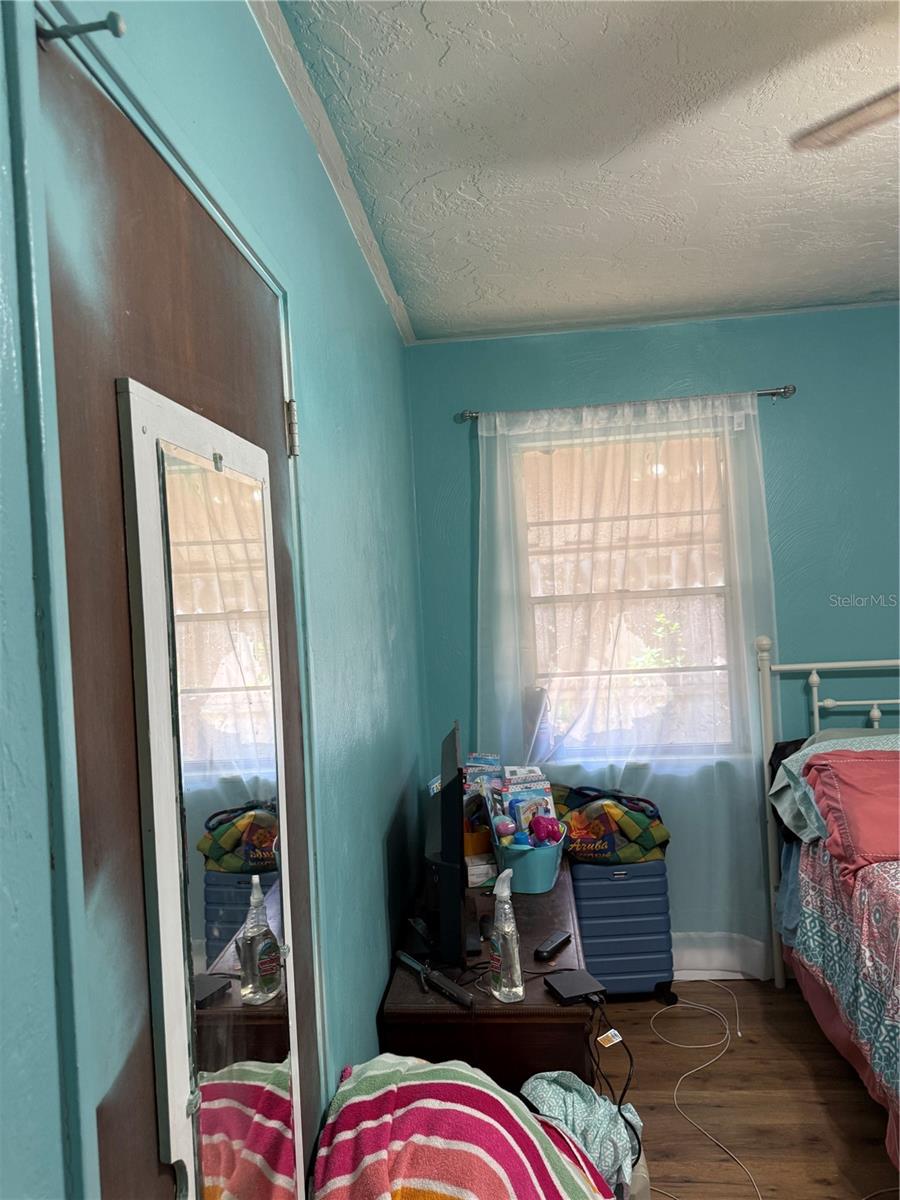 Image 9 of 18 For 4108 Leila Avenue