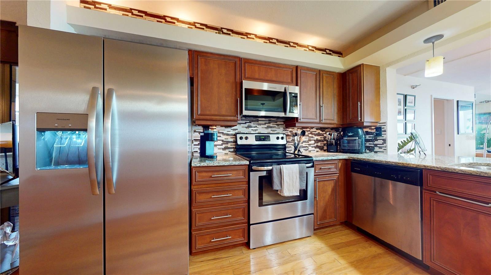 Image 12 of 47 For 2413 Bayshore Boulevard 803