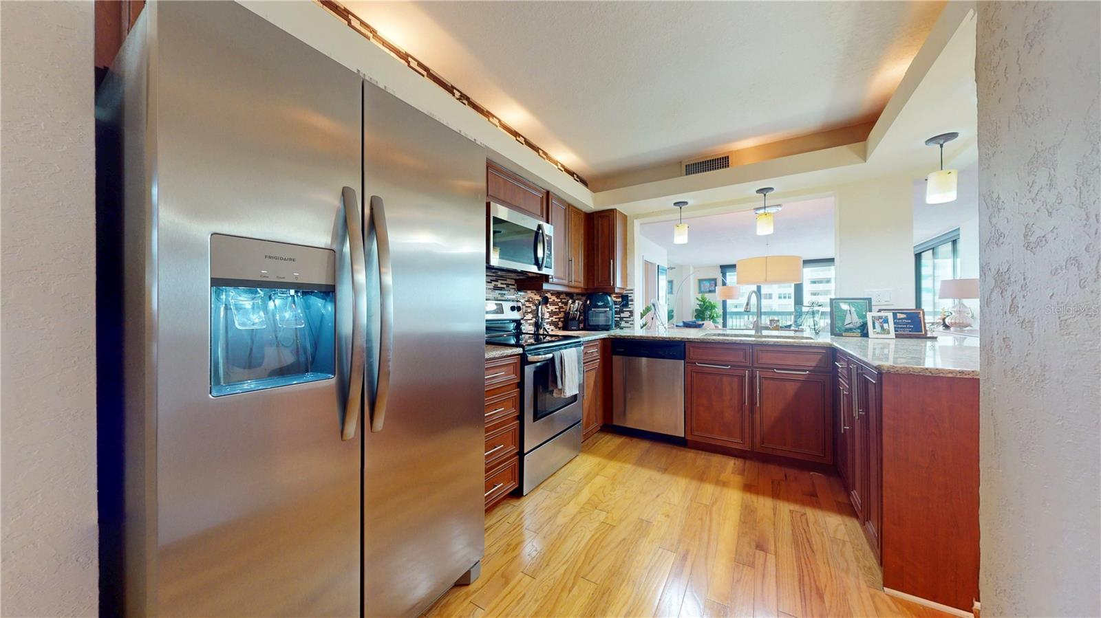 Image 15 of 47 For 2413 Bayshore Boulevard 803