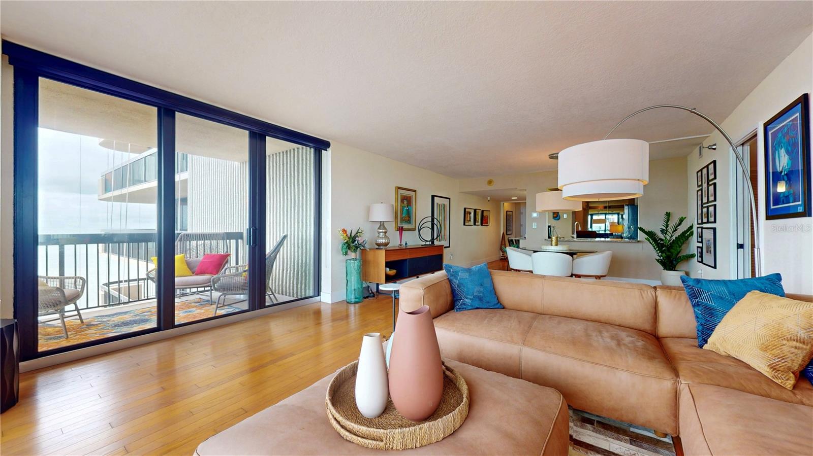 Image 17 of 47 For 2413 Bayshore Boulevard 803